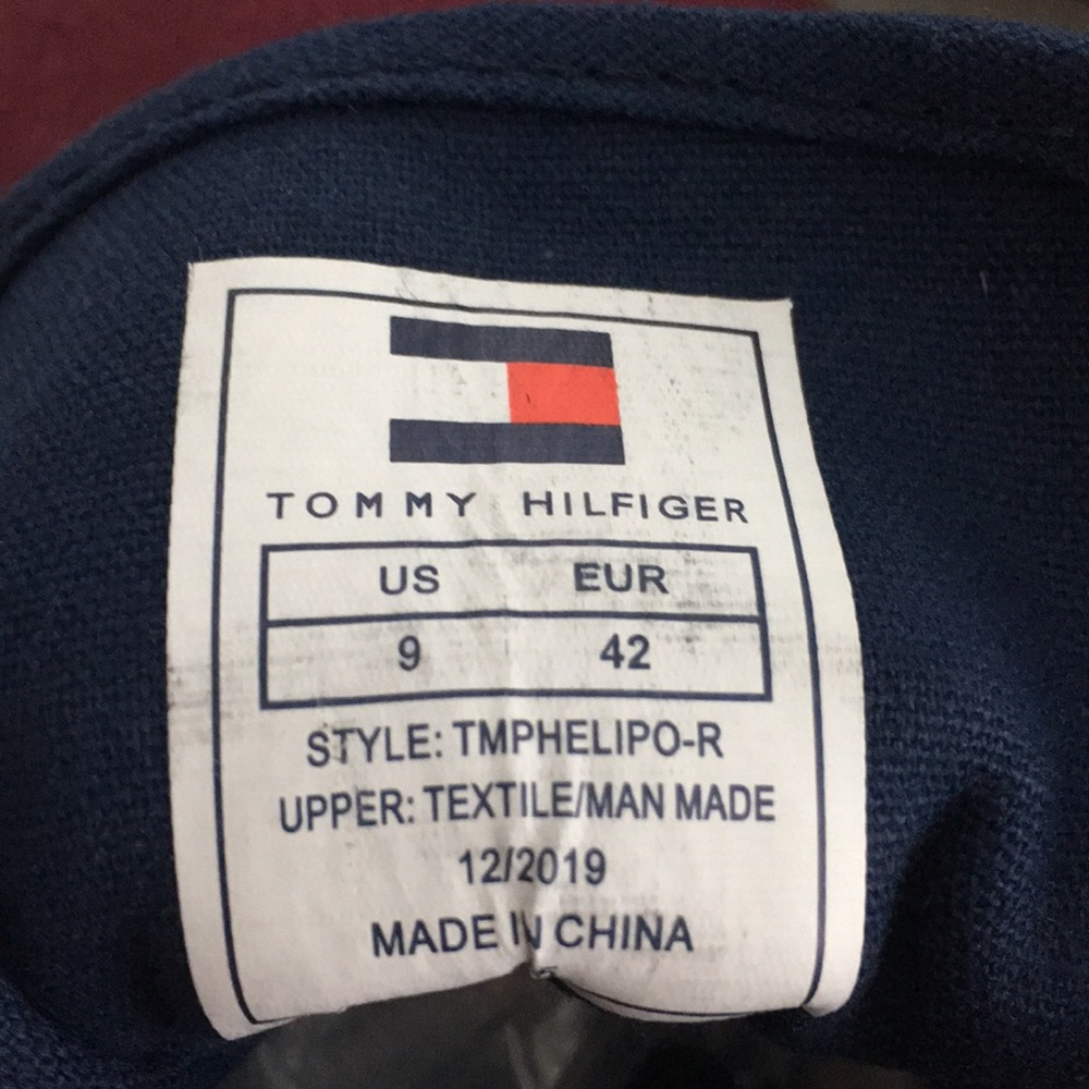 Tommy Hilfiger N.Y.C. Men’s Sneakers Size 9 - Picture 5 of 8
